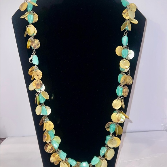♦️ Stone & shell layered necklace turquoise stones shiny shell. Good con… - Picture 2 of 2